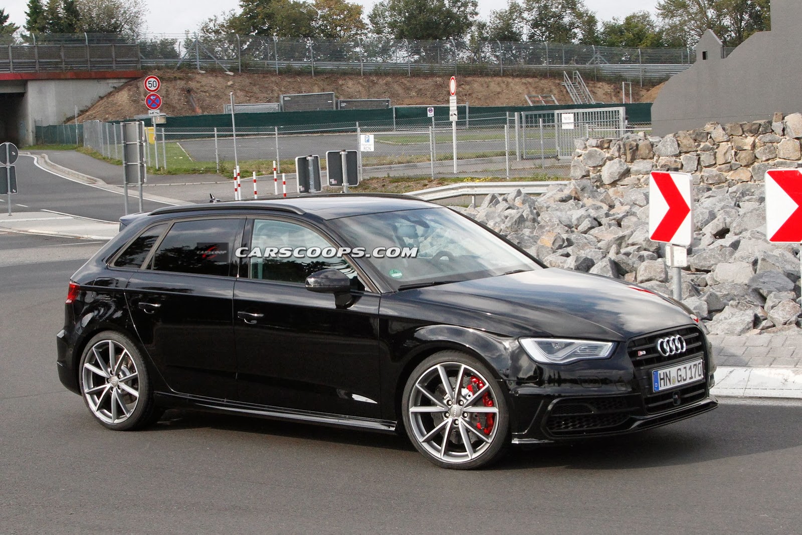 [2015-Audi-RS3-Mule-3%255B3%255D.jpg]