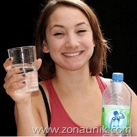 [wanita%2520kecanduan%2520air%2520putih%255B3%255D.jpg]