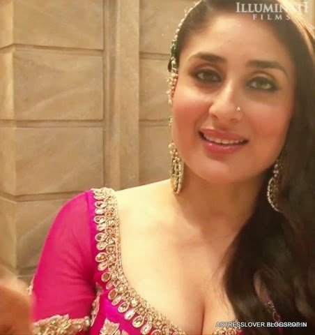Kareena-Kapoor-hot-cleavage (17)