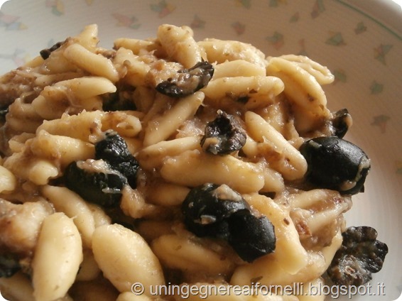 pasta primo cavatelli melanzane aubergines rana pescatrice coda rospo monkfish olive olives capperi polvere capers powder pasta primo cavatelli melanzane aubergines rana pescatrice coda rospo monkfish olive olives capperi polvere capers powder