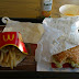 Primeiro jantar na Finlândia. Felizmente tive só 2 refeições com junk food :)