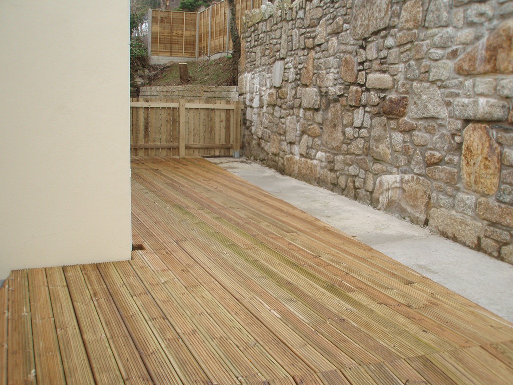 [P22500453.jpg]