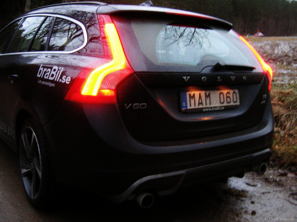 [Volvo-V60-T6-AWD-Black-R-Aut-Rear-Ba%255B1%255D.jpg]