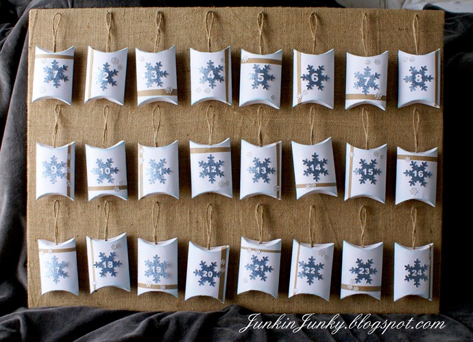 Christmas countdown at www.junkinjunky.blogspot.com Christmas countdown at www.junkinjunky.blogspot.com
