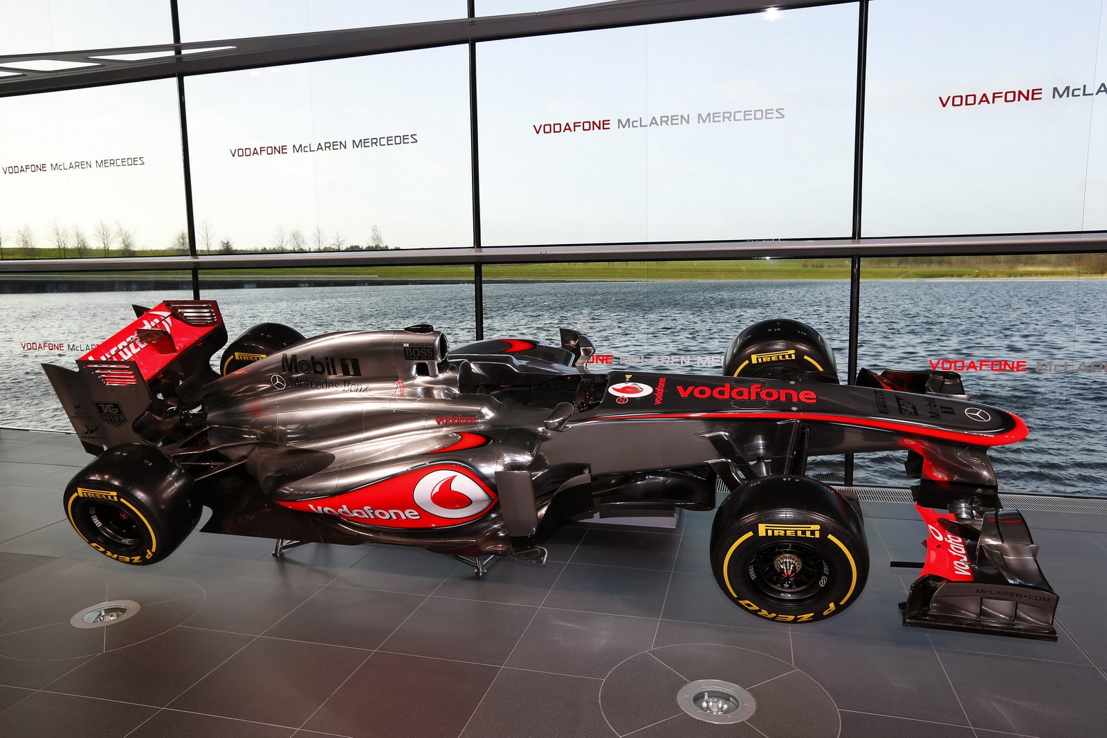 [McLaren-MP4-28-3%255B2%255D.jpg]