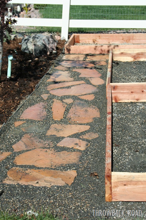 [Raised%2520Garden%2520Spring%25202012%2520007%255B5%255D.jpg]