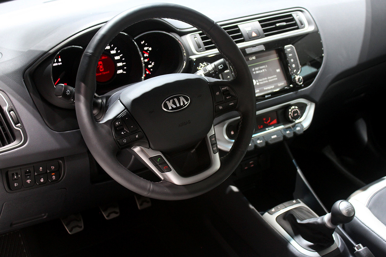 sjeu interieur 2015 kia rio makyajlandı turkeycarblog sjeu interieur 2015 kia rio makyajlandı turkeycarblog