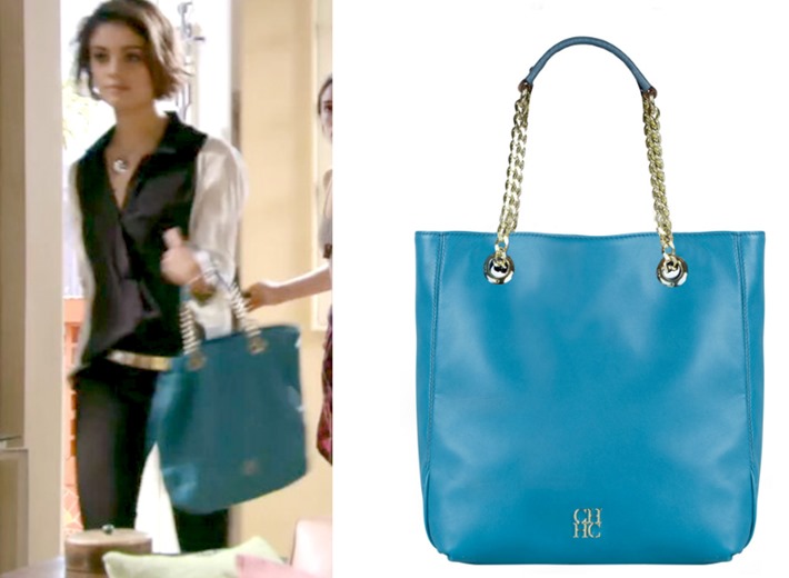Bolsa azul turquesa da Amora em Sangue Bom. BOLSA-AZUL-AMORA-CAROLINA-HERRERA