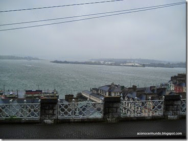 Cobh. Vistas del mar desde la Catedral  - P5050906