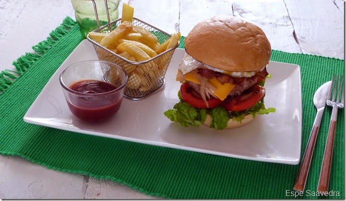 hamburguesa casera comlpeta espe saavedra hamburguesa casera comlpeta espe saavedra