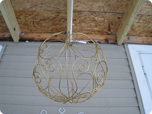 holiday_outdoorbulbs_athomewithh holiday_outdoorbulbs_athomewithh