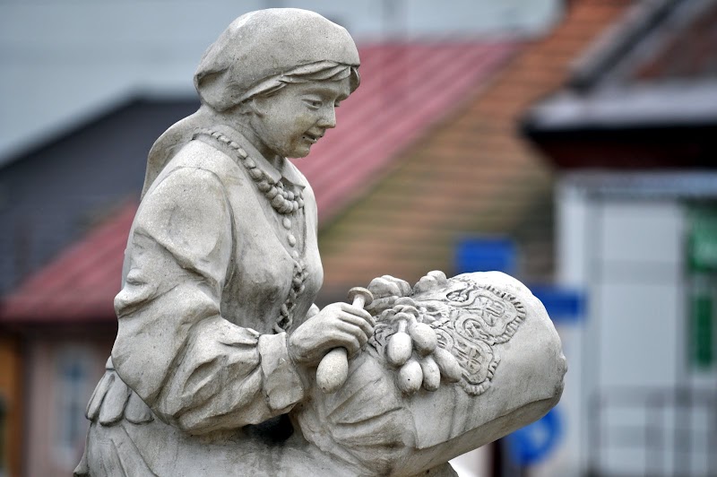 Koronczarka Bobowska - rynek (carving - Robert Motyka) http://motyka.bobowa.plhttp://motyka.bobowa.info DSC_1221.JPG
