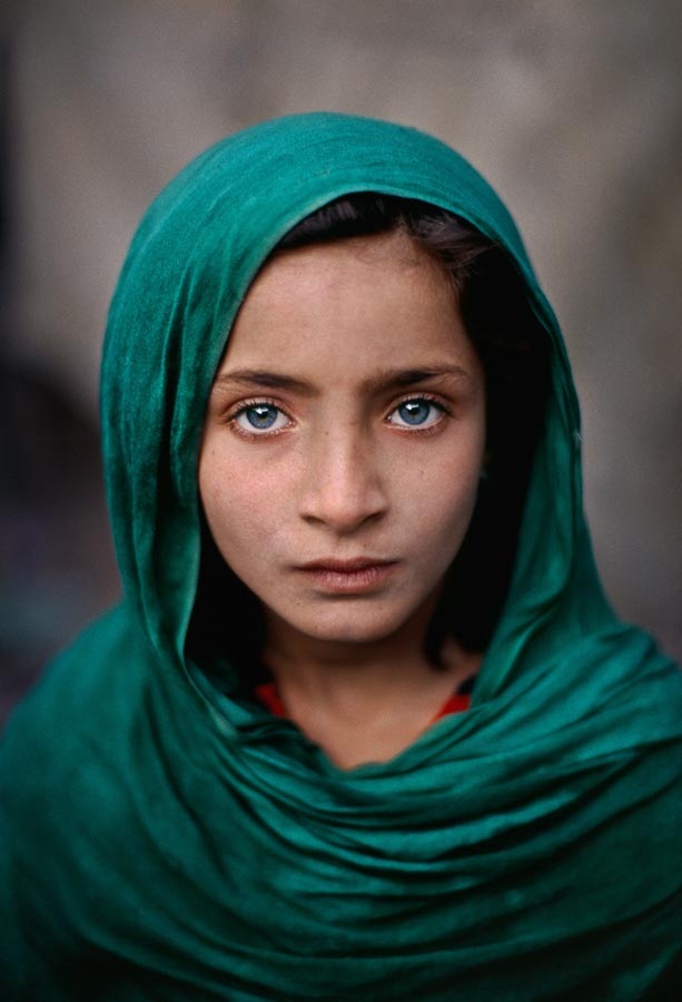 [Steve%2520McCurry%2520%2520-%2520Peshawar%252C%2520Pakistan%255B5%255D.jpg]
