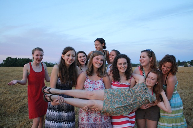 [biblestudygirlsswimparty%2520133%255B4%255D.jpg]