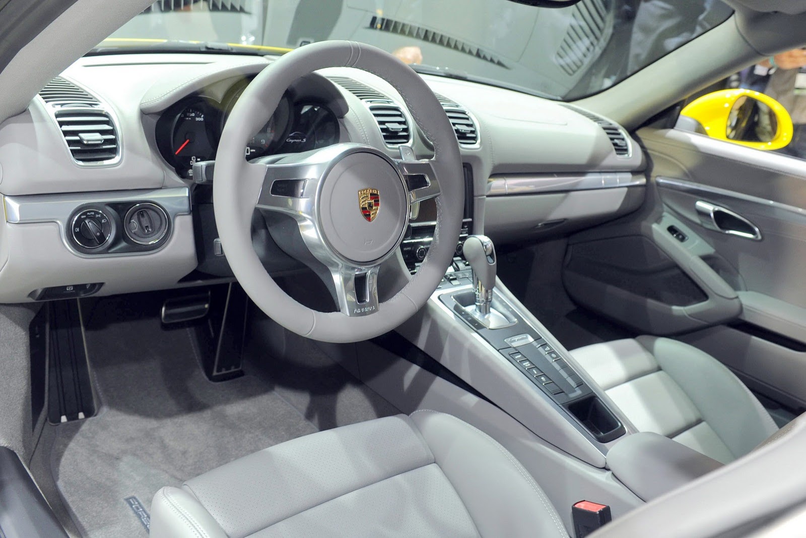 [2013-Porsche-Cayman-39%255B2%255D.jpg]