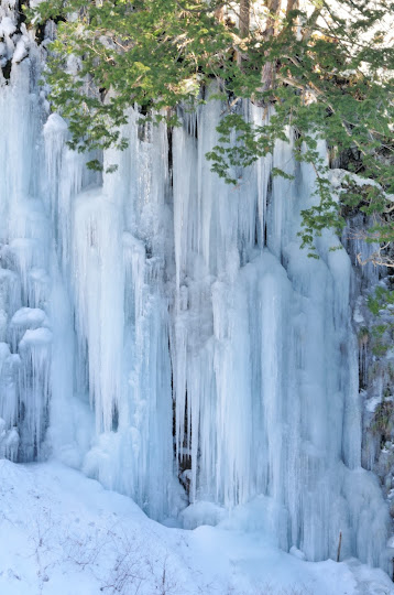 青氷の滝
