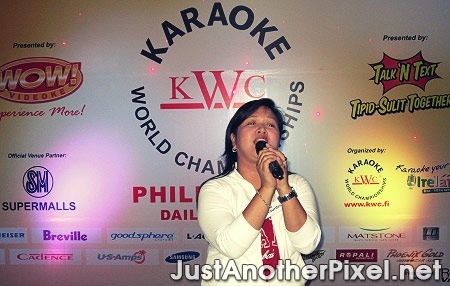 Lourdes singing her heart out at KWC - JustAnotherPixel.net
