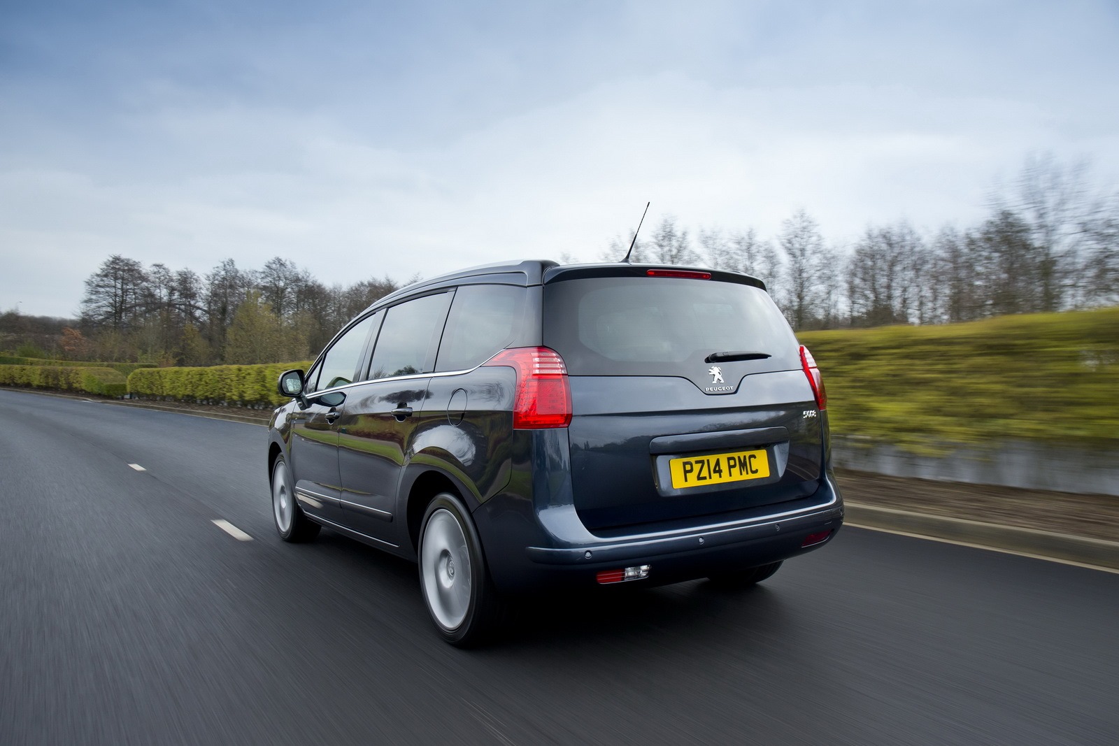 [Peugeot-5008-UK-6%255B2%255D.jpg]