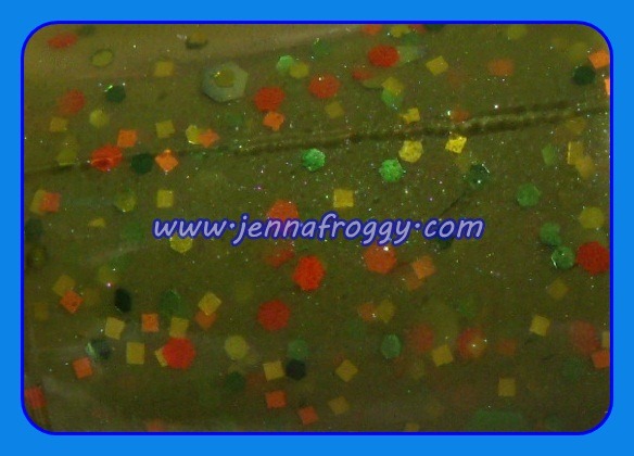 [Pretty%2520%2526%2520Polished%2520Swamped%2520Bottle%2520Shot%255B2%255D.jpg]