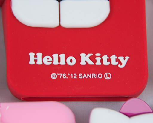 Hello kitty iphone 4(s)保護套 6.png