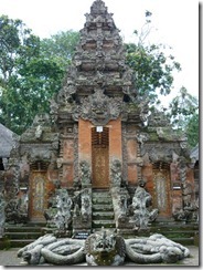 Tempel im Affenwald