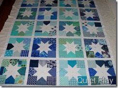 January quilt Charming Stars for do.good stitches