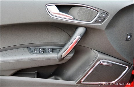 Dörrsida-Bose-högtalare-Audi-A1-1.4-TFSI-185hk-S-tronic-Test
