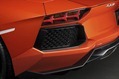 Lamborghini-Aventador-LP700-4-5