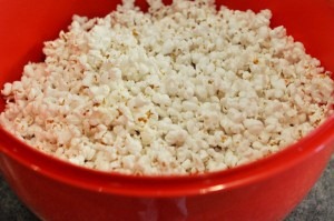 [How-To-Popcorn-in-Bowl-300x199%255B3%255D.jpg]