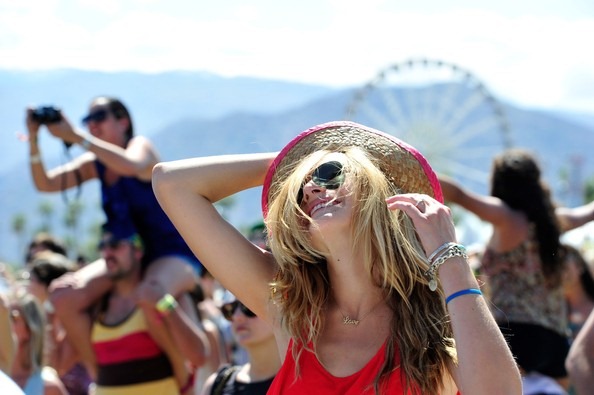 [2012%252BCoachella%252BMusic%252BFestival%252BDay%252B3%252BRd0eHCBH_Cdl%255B3%255D.jpg]