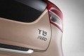 2013-Volvo-V40-Cross-Country-17 2013-Volvo-V40-Cross-Country-17