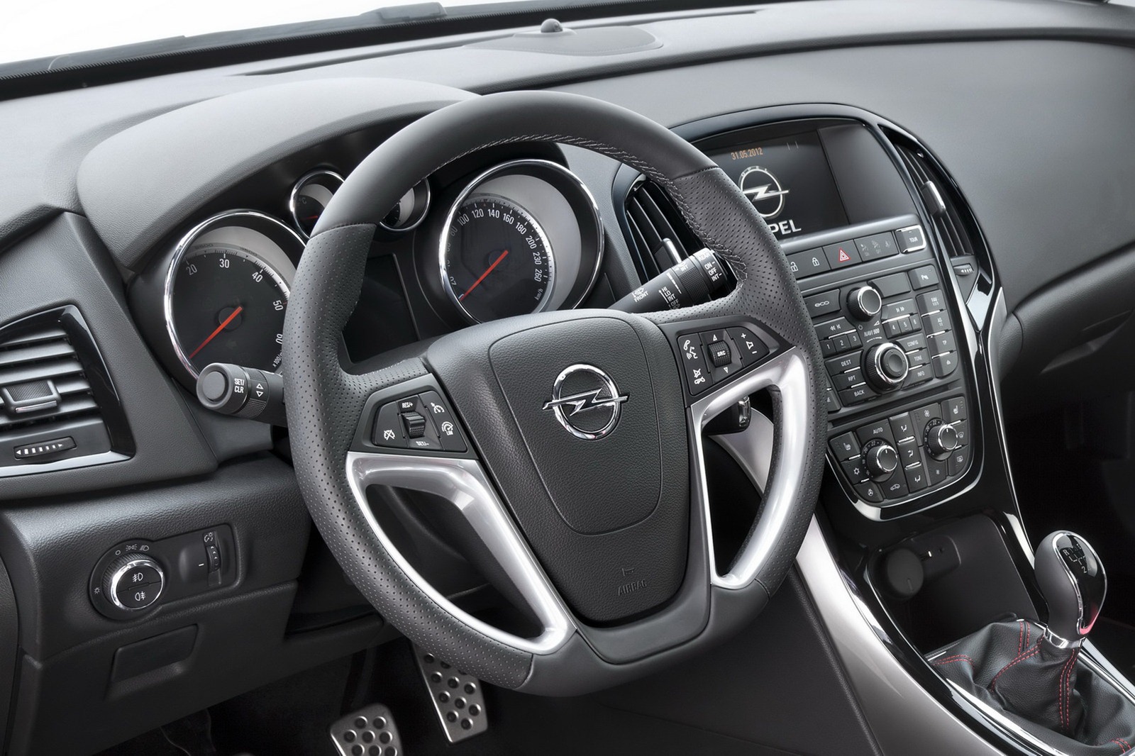 Опель Астра Sports Tourer 2013 салон