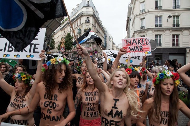 [1347983275-femen-activists-celebrate-their-new-headquarters-in-paris_1456736%255B2%255D.jpg]