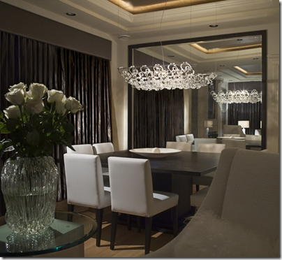 Luxury-dining-room-with-large-mirror