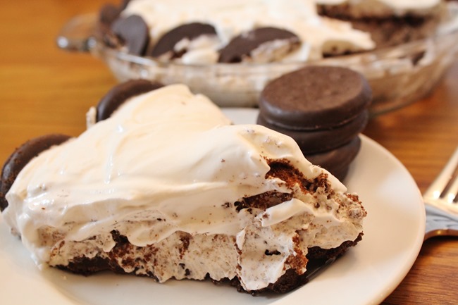 Thin Mint Cookies and Cream Pie 2 - Joyful Momma's Kitchen