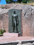 Statue in Kaivopuisto