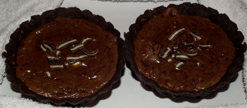 [Chocolate%2520Truffle%2520Tartlets%2520with%2520Oreos%2520and%2520Andes%2520Mints%255B4%255D.jpg]
