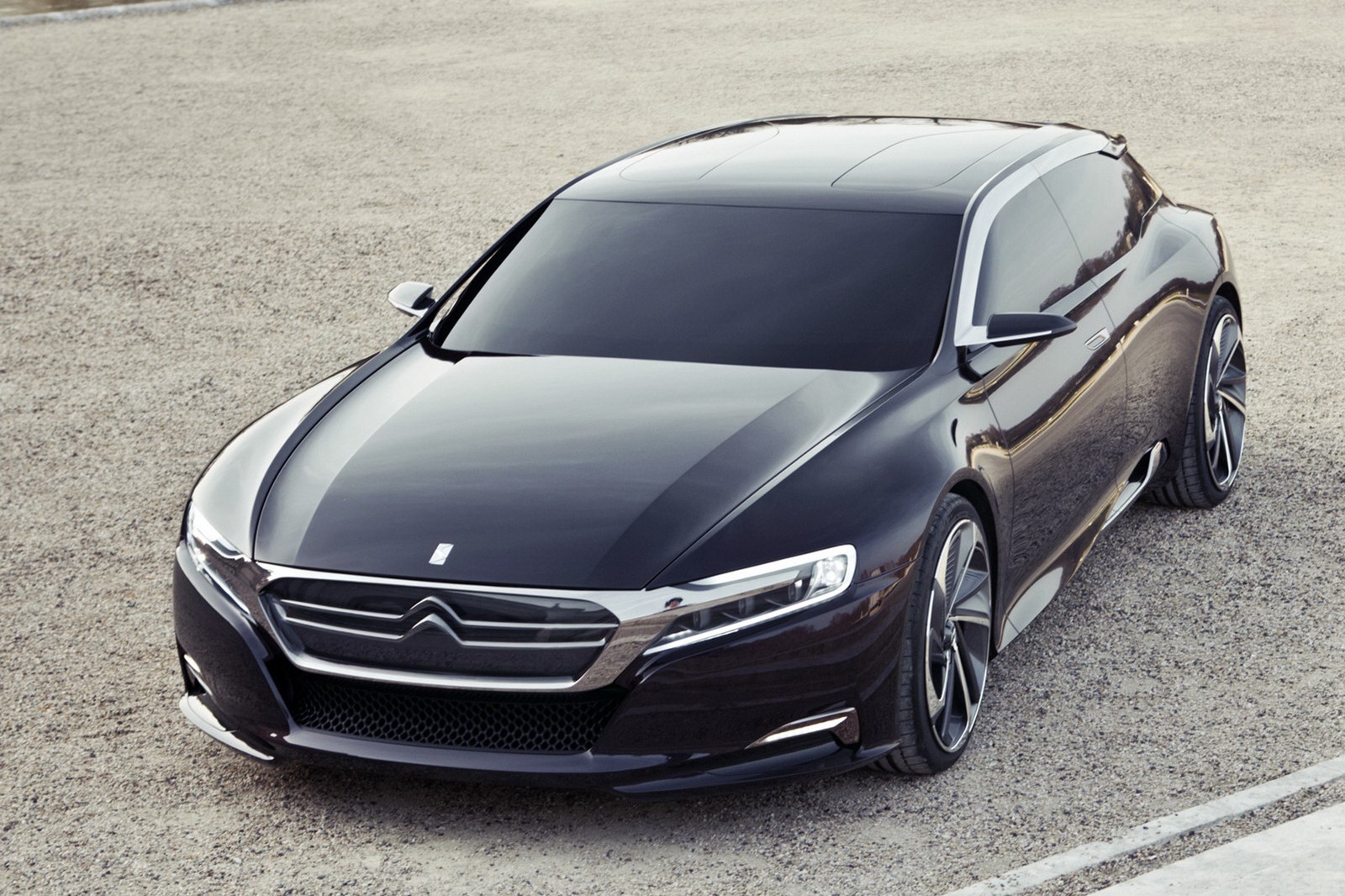 [Citroen-DS9-4_1%255B14%255D.jpg]