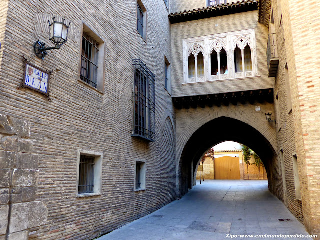 arco-del-dean-zaragoza.JPG