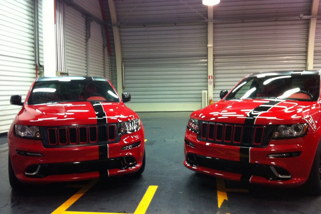 [Carscoop-Ferrari-Style-Jeep-Grand-Cherokee-11%255B2%255D.jpg]