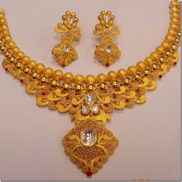 Gold_Necklace
