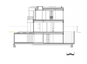 corte plano corte-plano-Casa-moderna-L02CR-de-ARQX-Architects