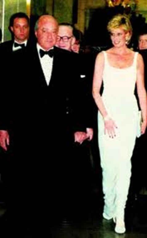 Mohamed Al Fayed y Diana Spencer en 1996 Mohamed Al Fayed y Diana Spencer en 1996