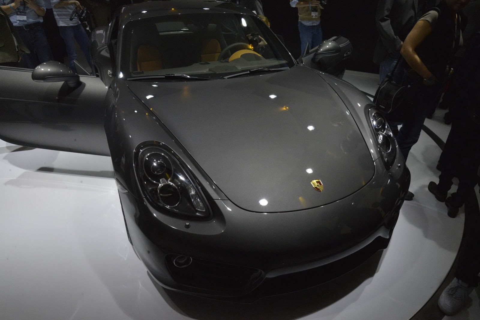 [2014-Porsche-Cayman-28%255B2%255D.jpg]