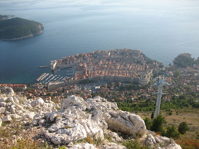 [800px-Dubrovnik_sa_Kri%257Ea%255B3%255D.jpg]