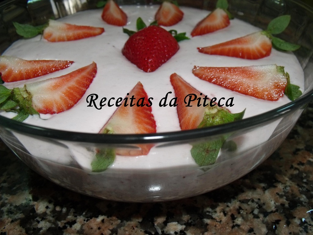 [Mousse%2520de%2520morango1.jpg]