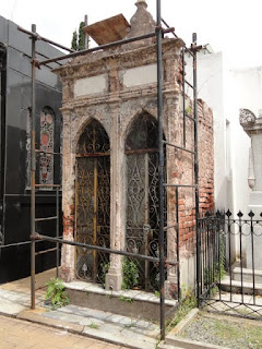 Some of the older tombs are really in bad shape.