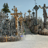 Hill-of-crosses-siauliai.jpg
