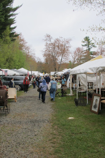 A view of just one of hundreds of rows of antiques.