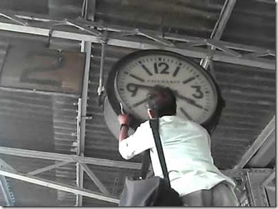 analogue-clock-indian-railways